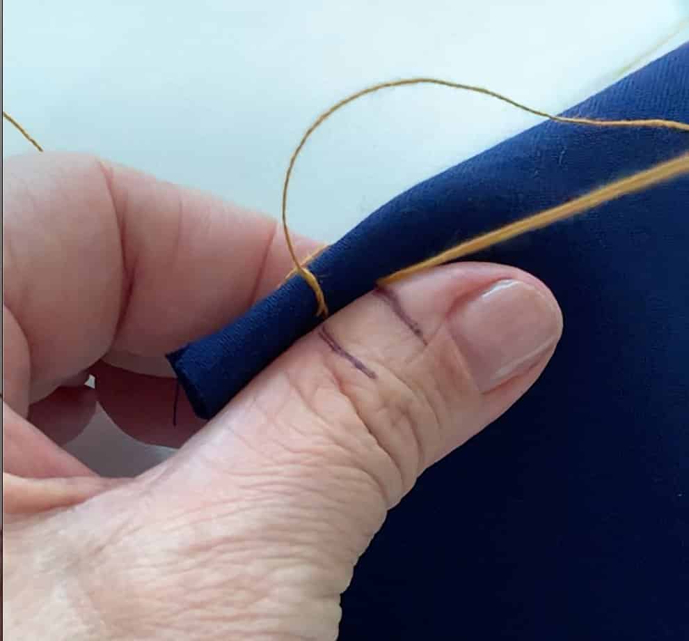 Sewing Tip: MAKING EVEN BLANKET STITCHES